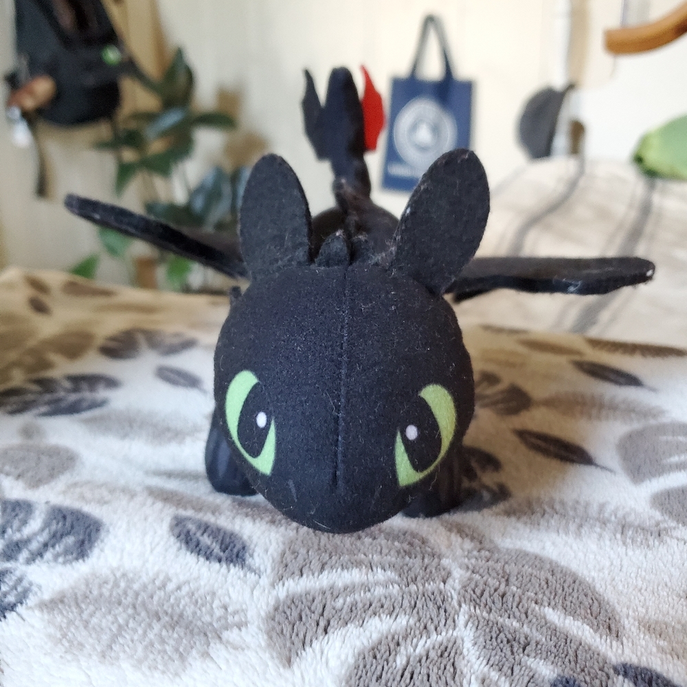 Mini toothless dragon plush